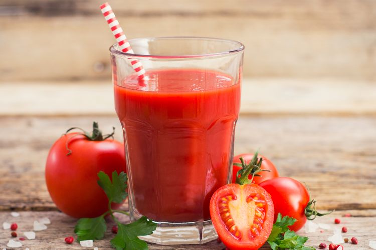 Beberapa Manfaat mengonsumsi Jus Tomat Baik Untuk Kesehatan Kulit